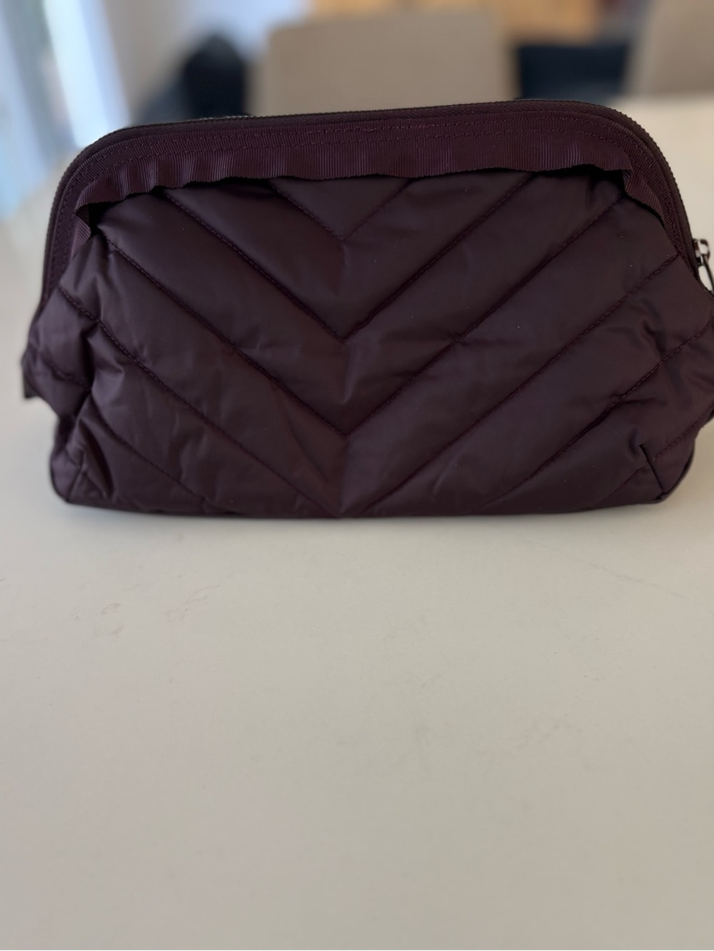 Lululemon Don’t Sweat It Kit Quilted Black Cherry Cosmetic Travel Pouch Bag Gym - Picture 8 of 13